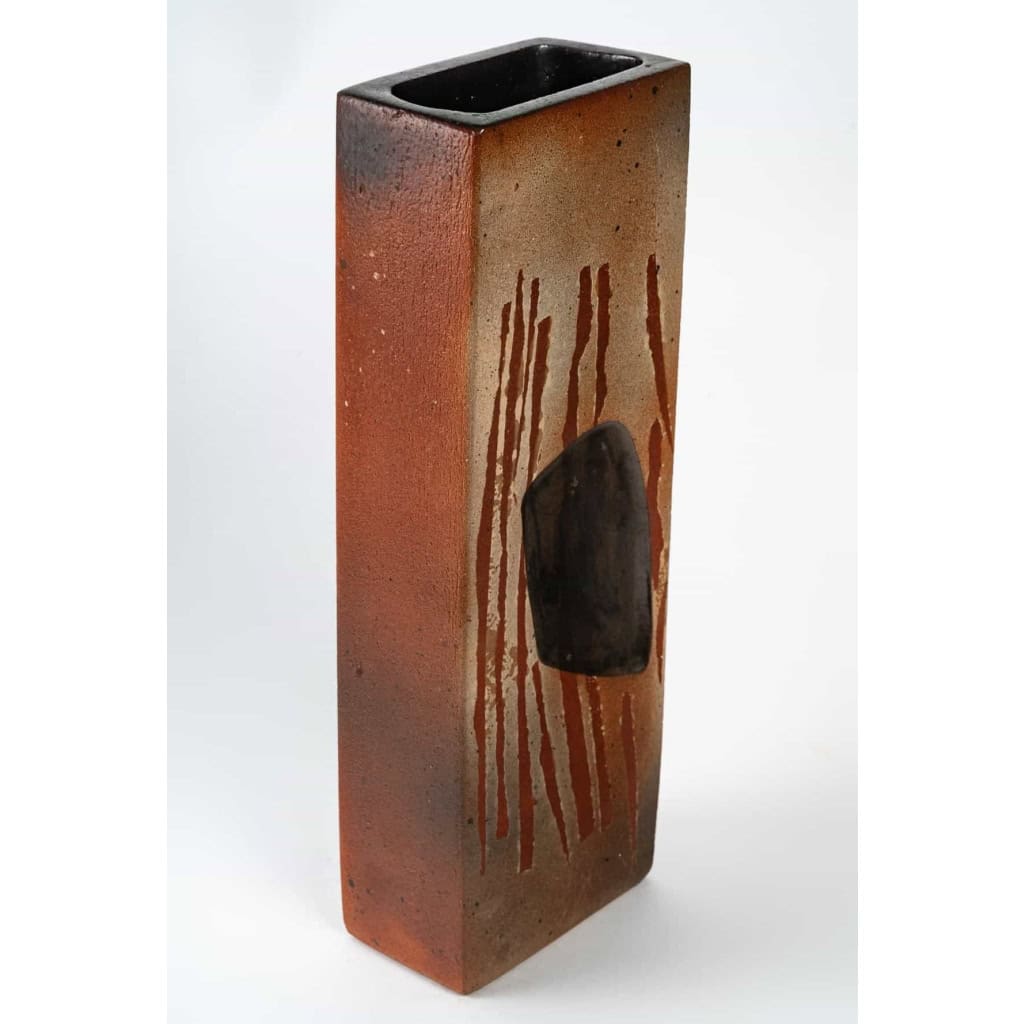 Vase architecture en céramique par Nicole Giroud | Biron Vase architecture en céramique par Nicole Giroud