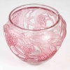 Vase "Néfliers" verre blanc patiné fushia de René LALIQUE