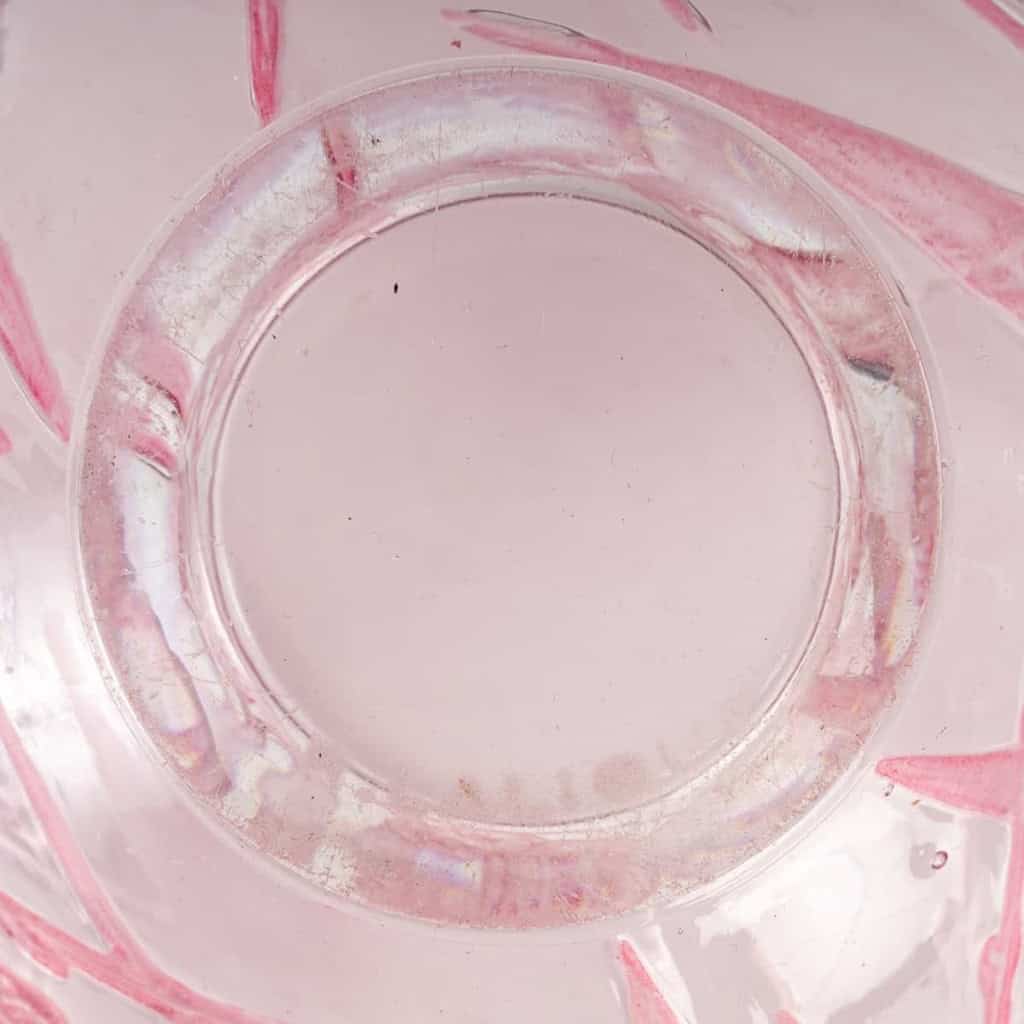 Vase "Néfliers" verre blanc patiné fushia de René LALIQUE