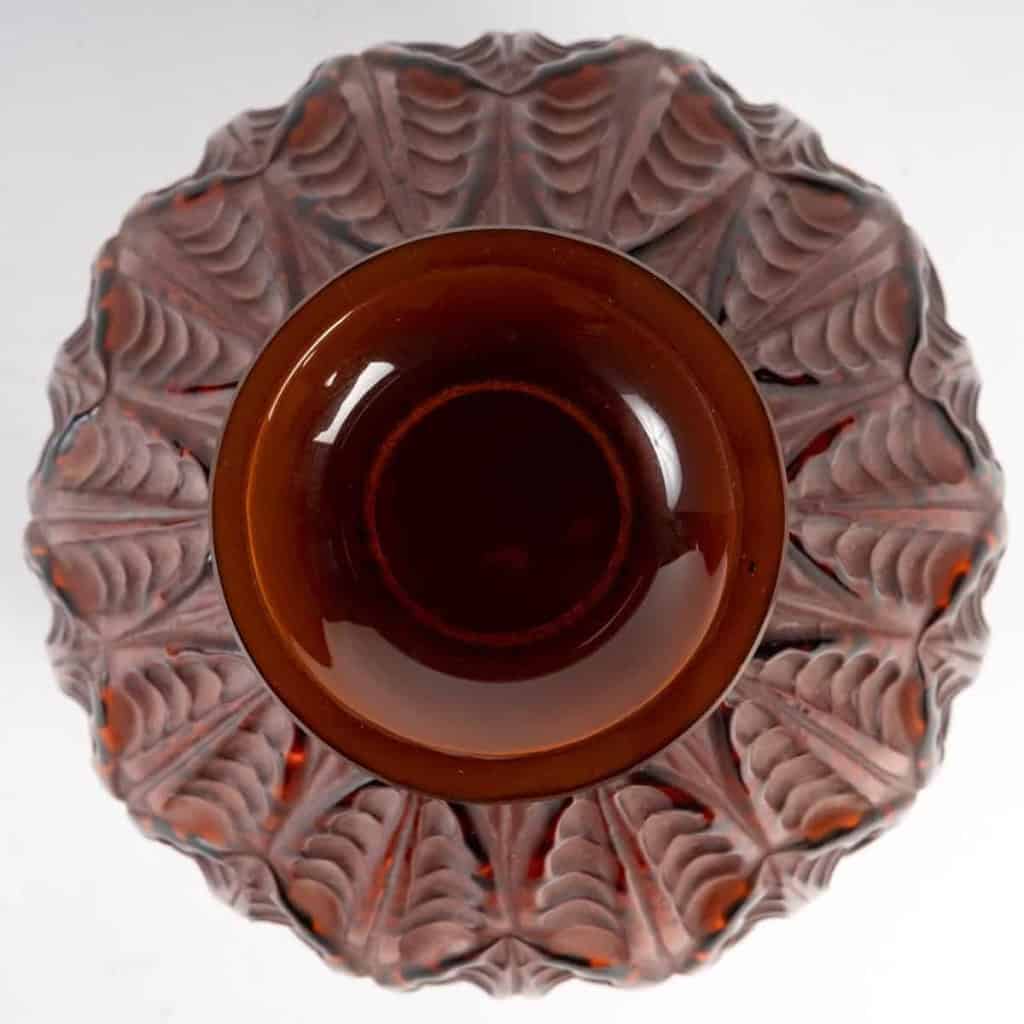 Vase "Malesherbes" verre ambre patiné blanc de René LALIQUE