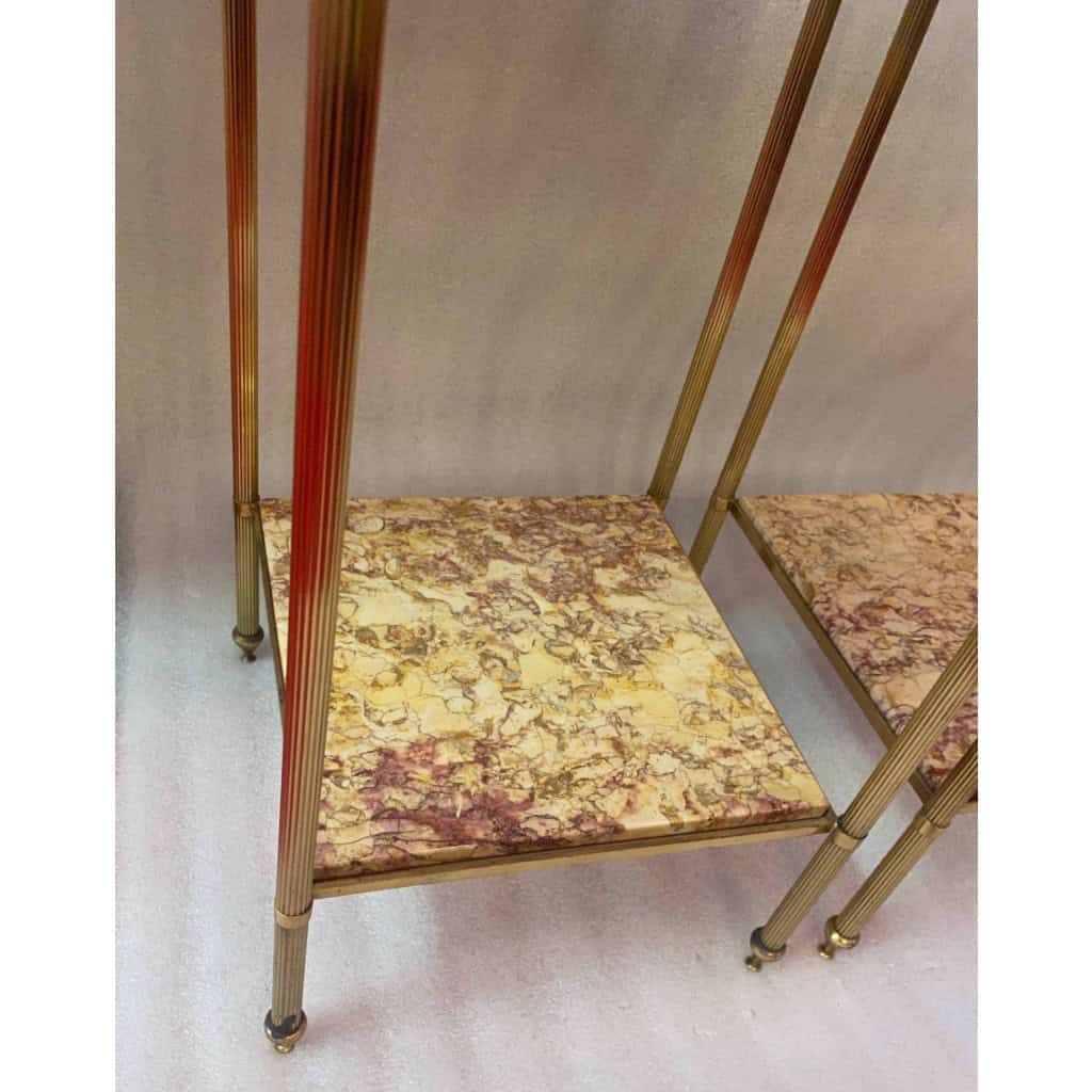 1950/70′ Paire De Bouts De Canapés En Laiton à 2 Niveaux Maison Bagués Plateaux Bréche Escalette 33 X 33 XH 66 cm