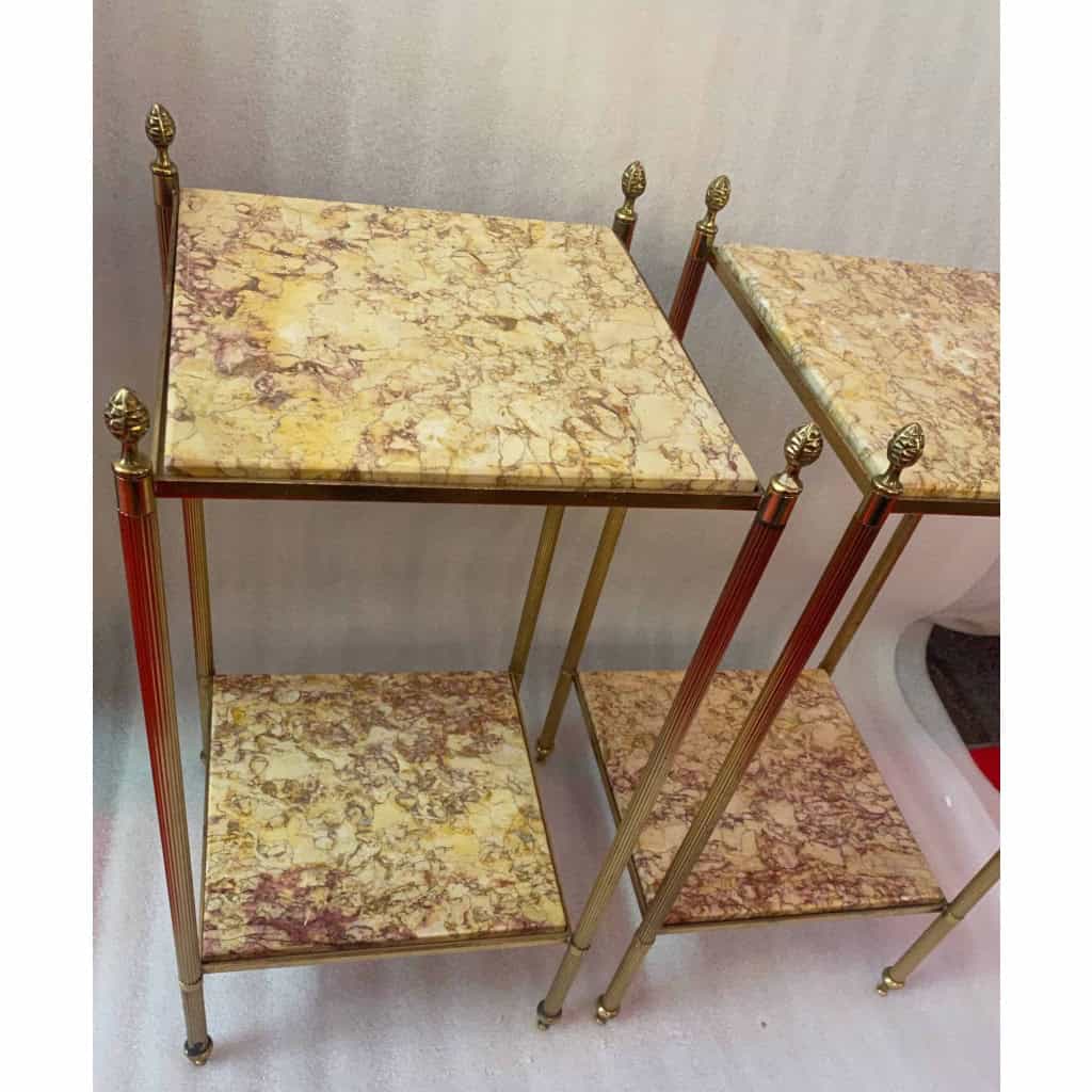 1950/70′ Paire De Bouts De Canapés En Laiton à 2 Niveaux Maison Bagués Plateaux Bréche Escalette 33 X 33 XH 66 cm
