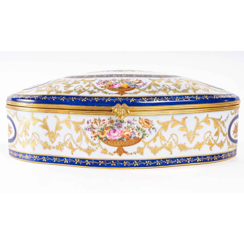 Le Tallec, Coupe verrière ou jardinière aux oiseaux et paipillons polychromes | Biron |||||||||