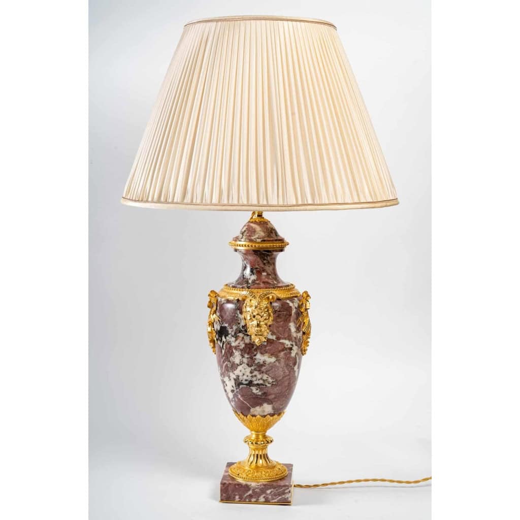 Paire de cassolettes d'époque Napoléon III (1851 - 1870) montées en lampes.
