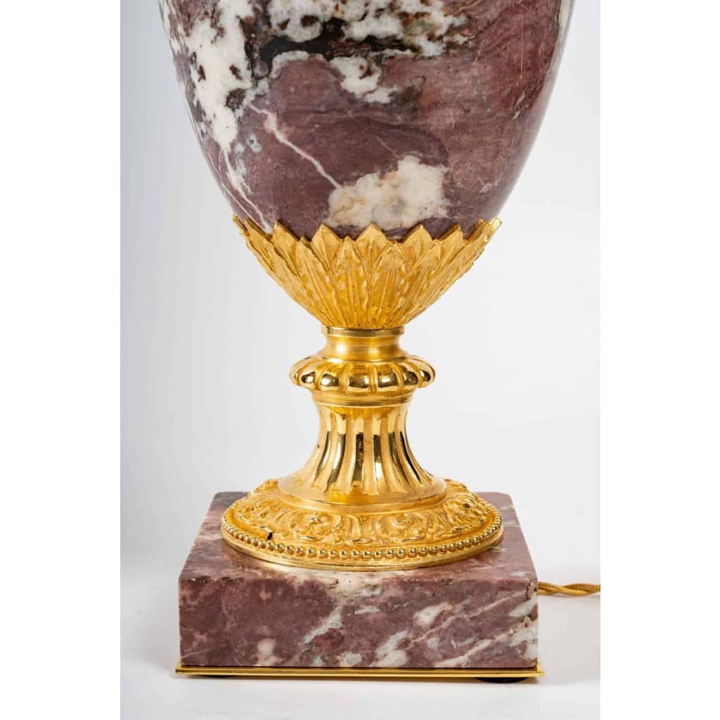 Paire de cassolettes d'époque Napoléon III (1851 - 1870) montées en lampes.