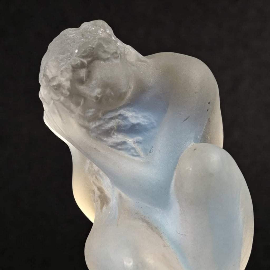 Mascotte Automobile "Sirène Petite" verre opalescent de René LALIQUE