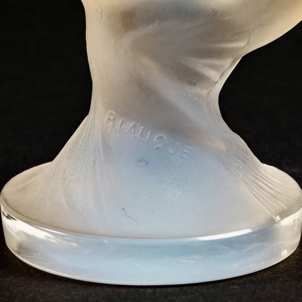 Mascotte Automobile "Sirène Petite" verre opalescent de René LALIQUE
