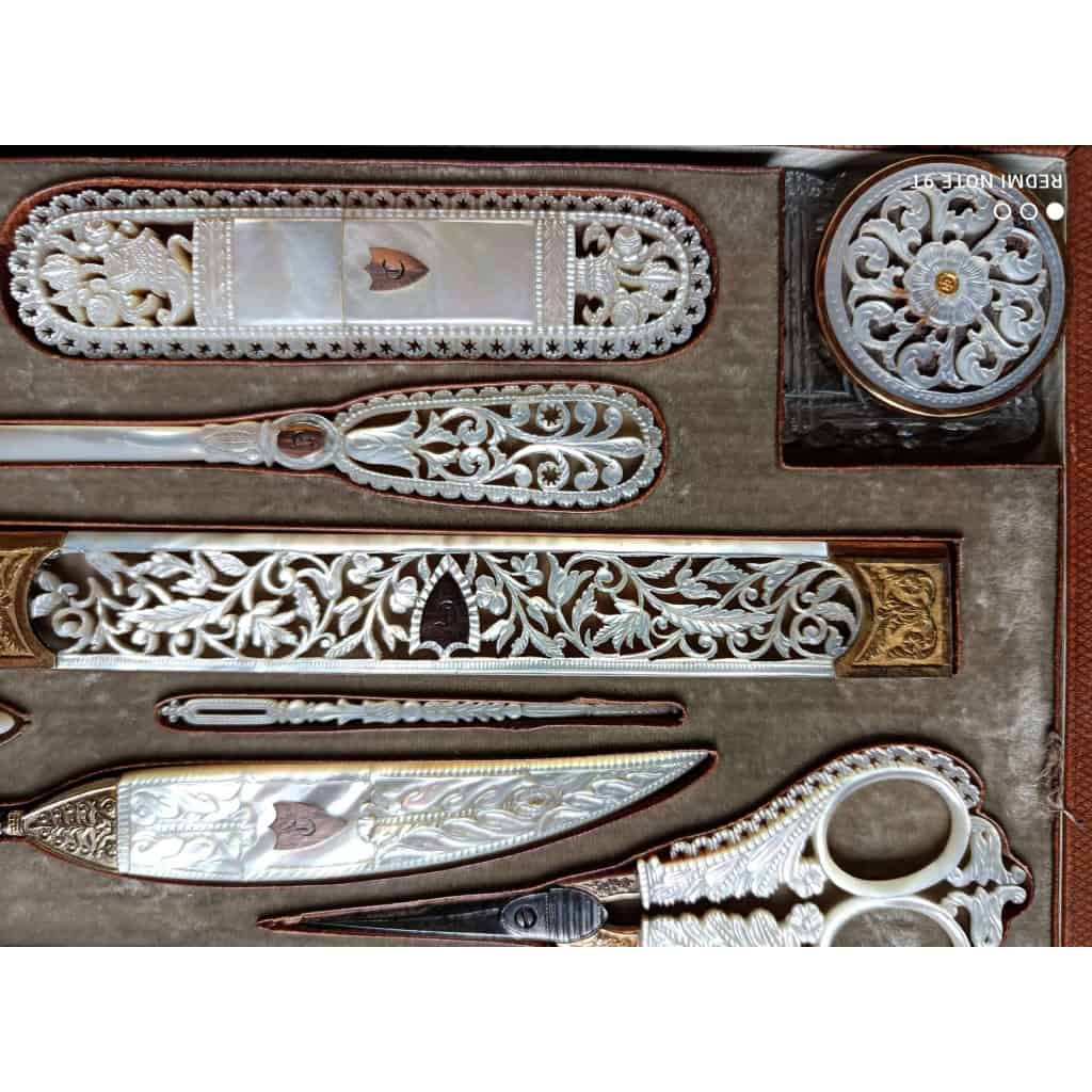 NECESSAIRE DE DAME, CADEAU DE LA DUCHESSE DE BERRY | Biron NECESSAIRE DE DAME, CADEAU DE LA DUCHESSE DE BERRY 