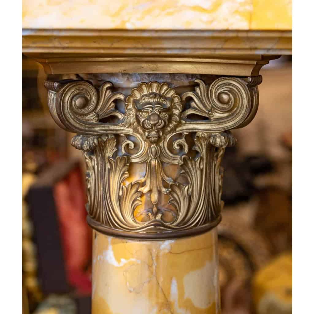 Paire de colonnes en marbre jaune de Sienne