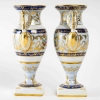 Paire de vases directoires Le Tallec, à motifs Baron Jourdan | Biron Paire de vases directoires Le Tallec, à motifs Baron Jourdan