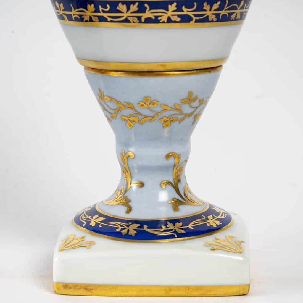 Paire de vases directoires Le Tallec, à motifs Baron Jourdan | Biron Paire de vases directoires Le Tallec, à motifs Baron Jourdan