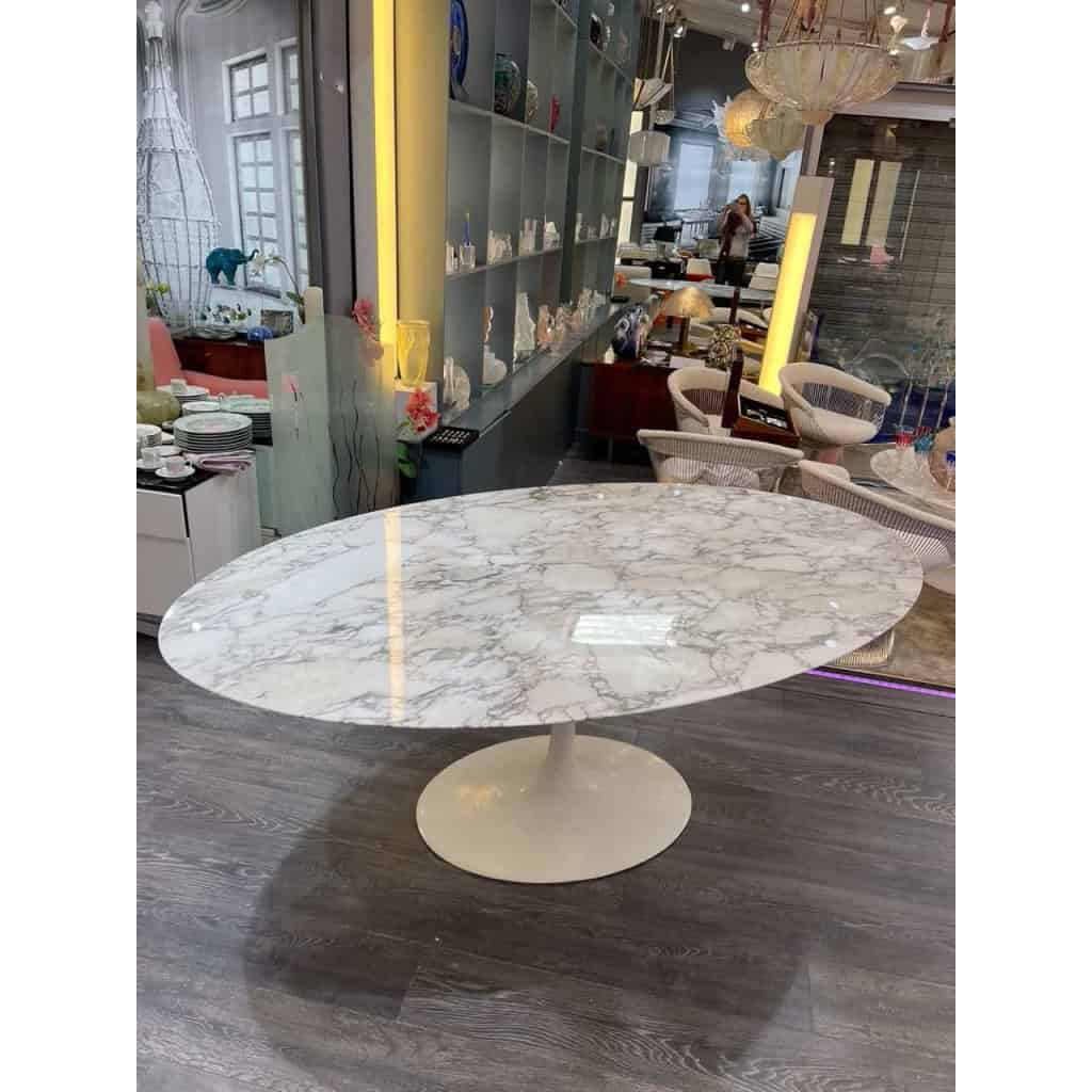 KNOLL & Eero Saarinen Table ovale "TULIP", 198x121cm marbre Calacatta