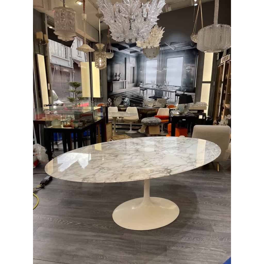 KNOLL & Eero Saarinen Table ovale "TULIP", 198x121cm marbre Calacatta
