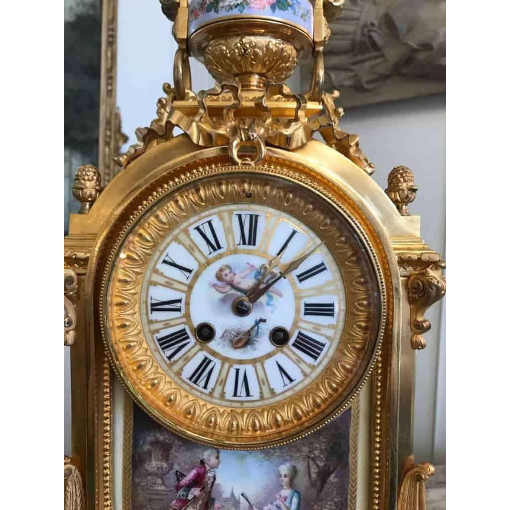 Garniture De Cheminée En Bronze Doré Et Porcelaine, époque Napoléon III | Biron Garniture De Cheminée En Bronze Doré Et Porcelaine, époque Napoléon III