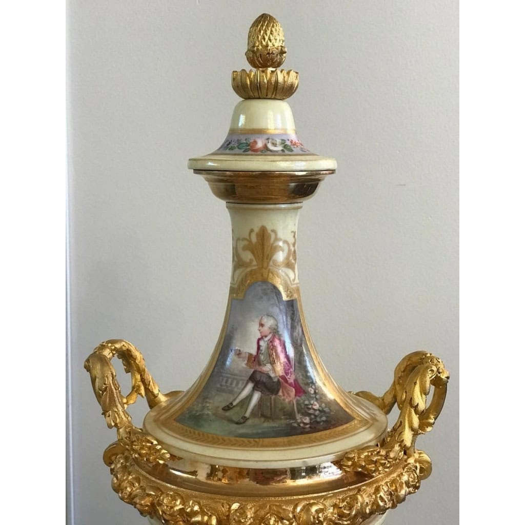 Garniture De Cheminée En Bronze Doré Et Porcelaine, époque Napoléon III | Biron Garniture De Cheminée En Bronze Doré Et Porcelaine, époque Napoléon III