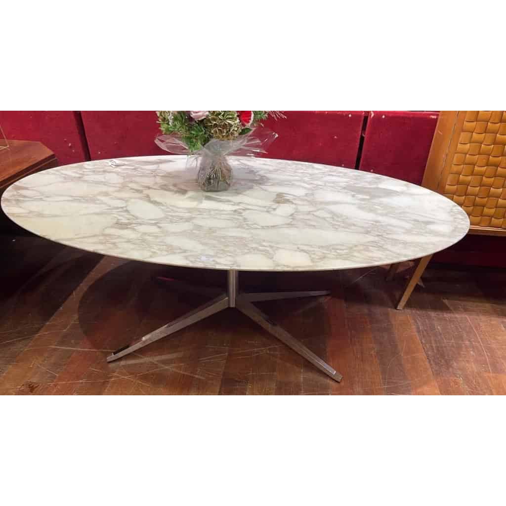 Florence KNOLL (1917-2019) : Table de salle à manger à plateau ovalisé | Biron Florence KNOLL (1917-2019) : Table de salle à manger à plateau ovalisé