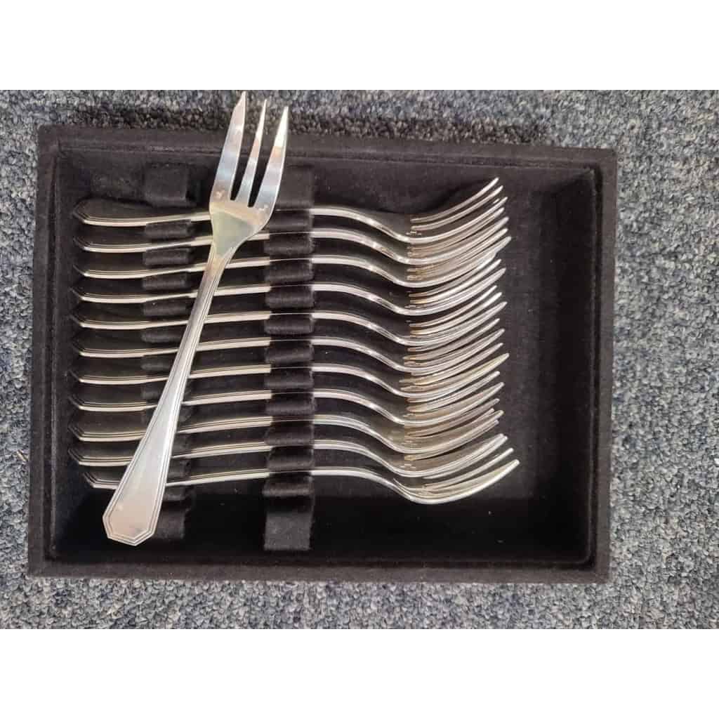 Christofle – modèle « America » ménagère 105 pièces | Biron Christofle - modèle "America" ménagère 105 pièces