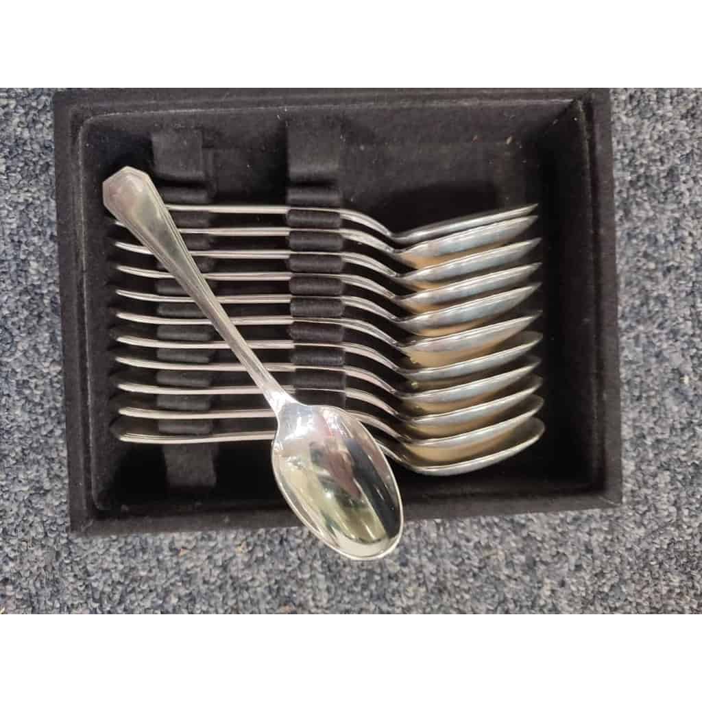Christofle – modèle « America » ménagère 105 pièces | Biron Christofle - modèle "America" ménagère 105 pièces