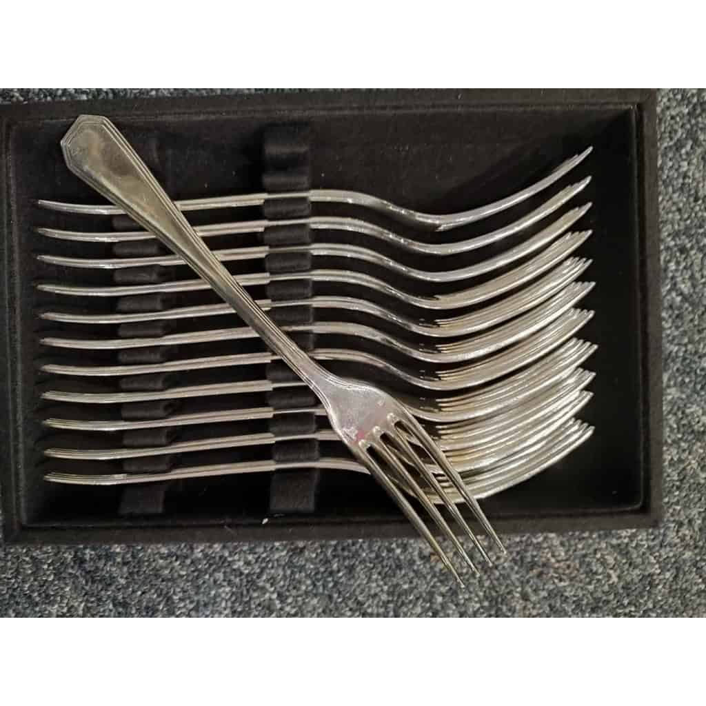 Christofle – modèle « America » ménagère 105 pièces | Biron Christofle - modèle "America" ménagère 105 pièces
