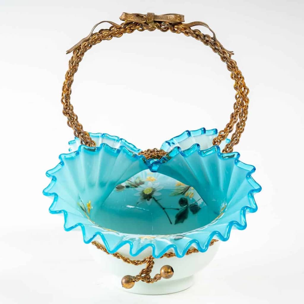 Panier en opaline fin XIXème siècle | Biron Panier en opaline fin XIXème siècle