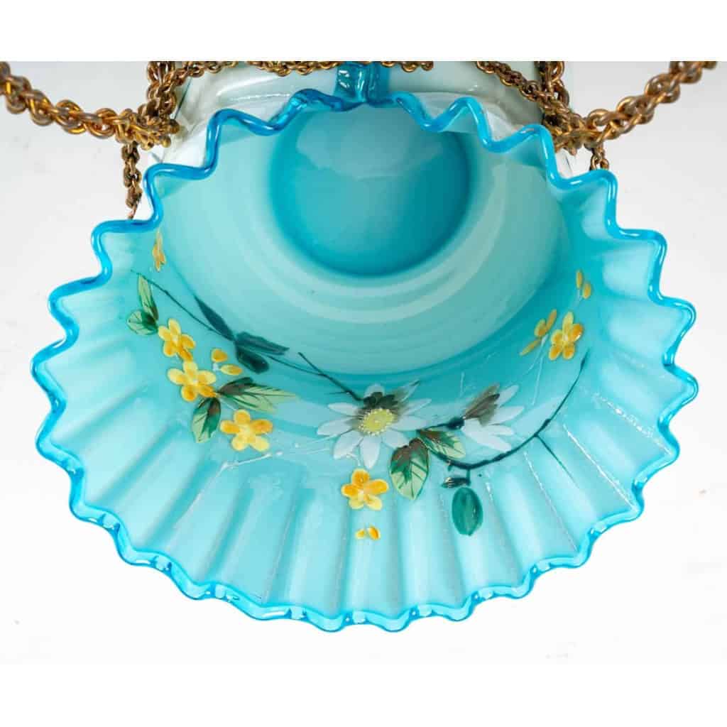 Panier en opaline fin XIXème siècle | Biron Panier en opaline fin XIXème siècle