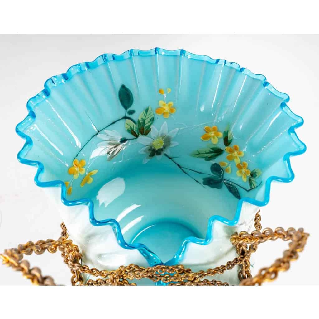 Panier en opaline fin XIXème siècle | Biron Panier en opaline fin XIXème siècle