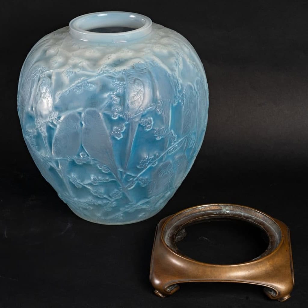 René Lalique 1919 – Vase Perruches Opalescent | Biron René Lalique 1919 - Vase Perruches Opalescent