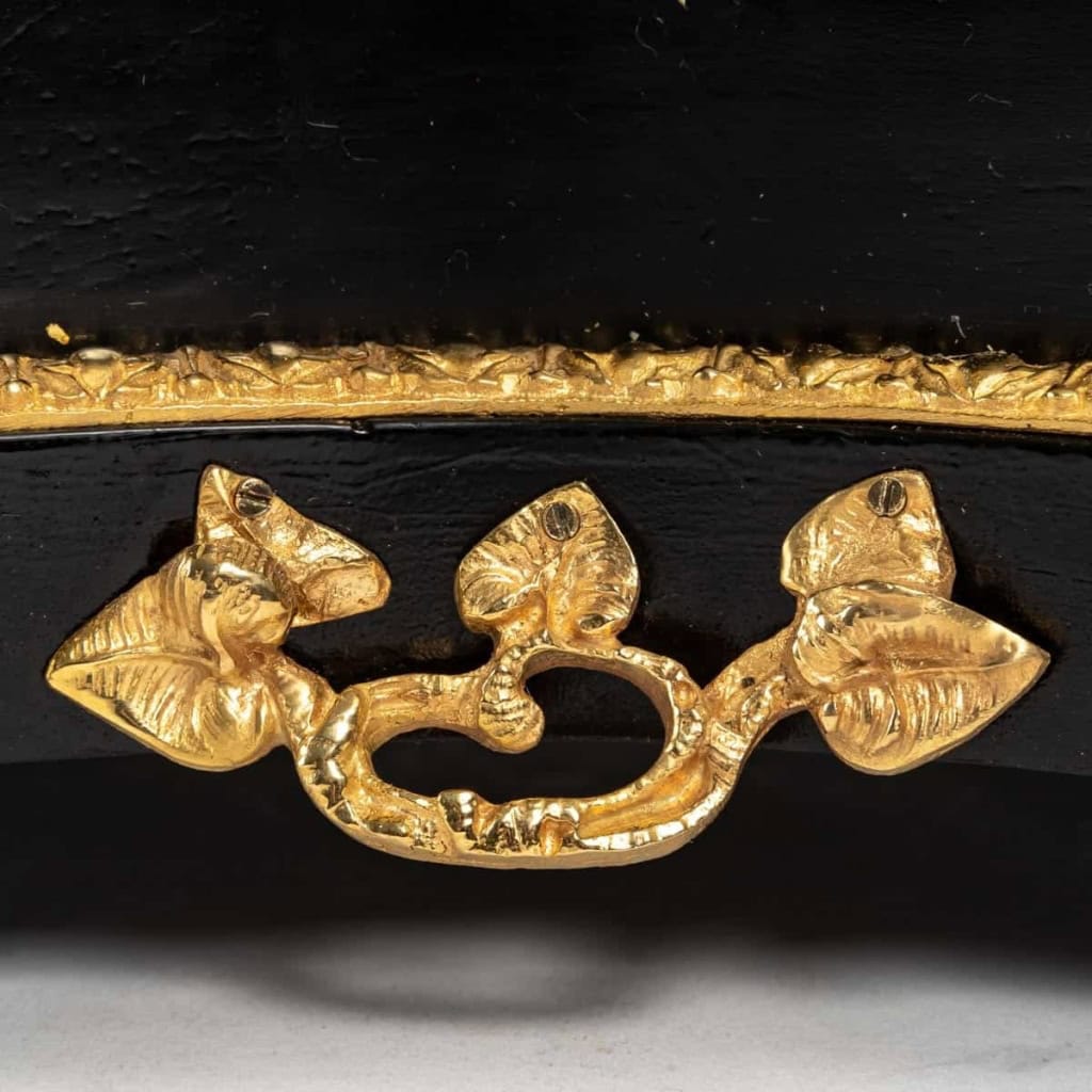 Boîte à bijoux en ébène noire et plaque de Sèvres d’époque XIXème siècle | Biron Boîte à bijoux en ébène noire et plaque de Sèvres d'époque XIXème siècle