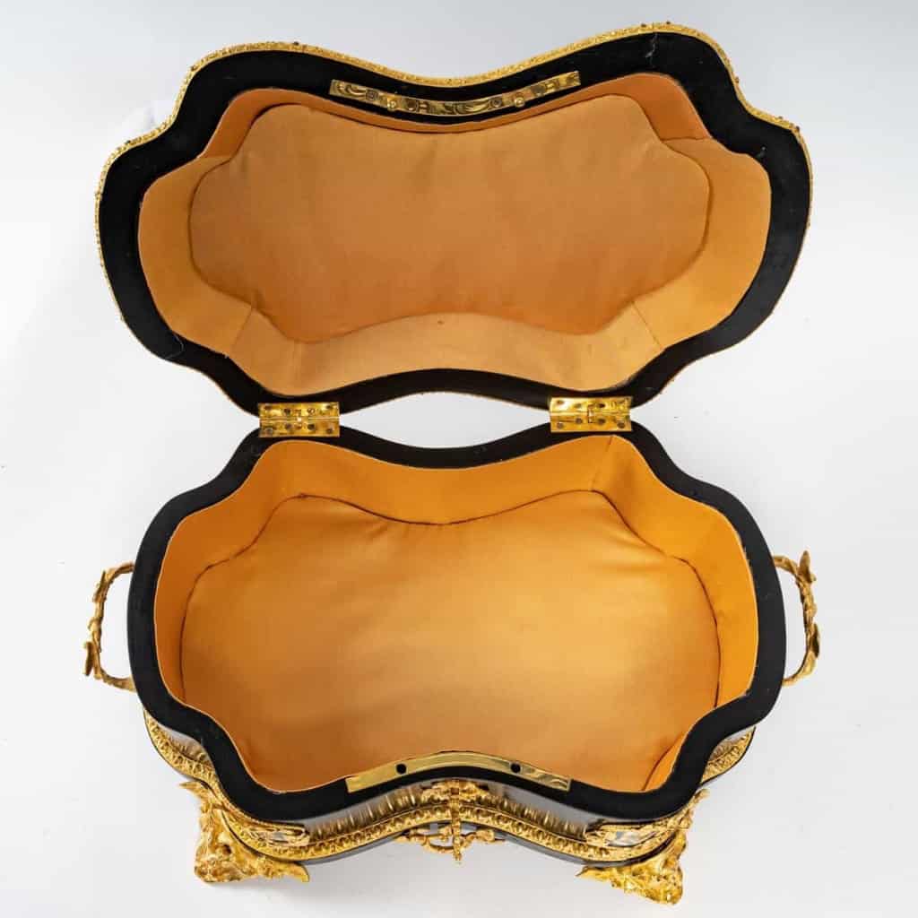 Boîte à bijoux en ébène noire et plaque de Sèvres d’époque XIXème siècle | Biron Boîte à bijoux en ébène noire et plaque de Sèvres d'époque XIXème siècle