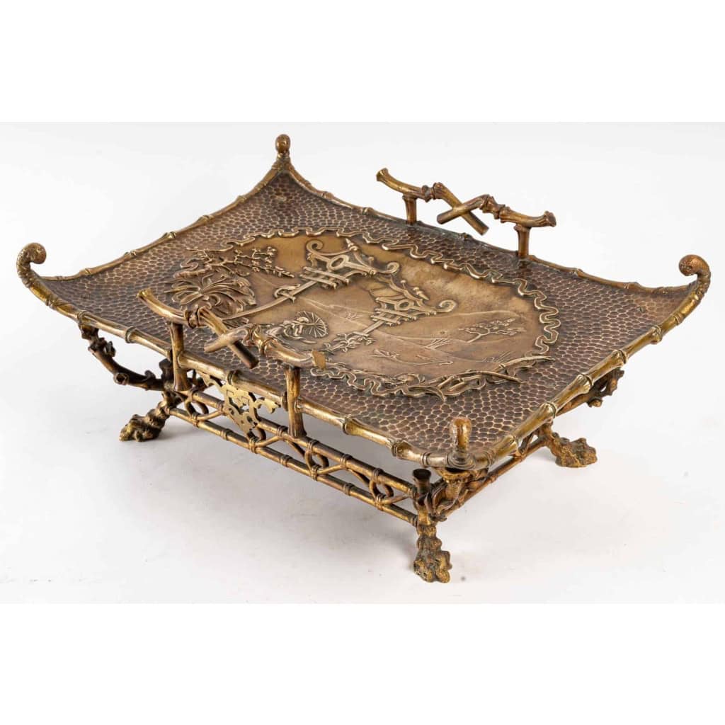 Coupe en bronze doré japonisante, XIXème sièce | Biron ||||||||