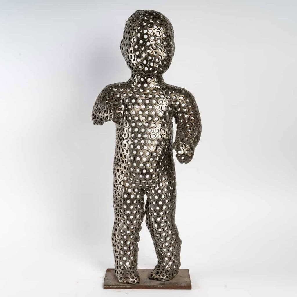 Sculpture en boulon d’un enfant | Biron |||||||