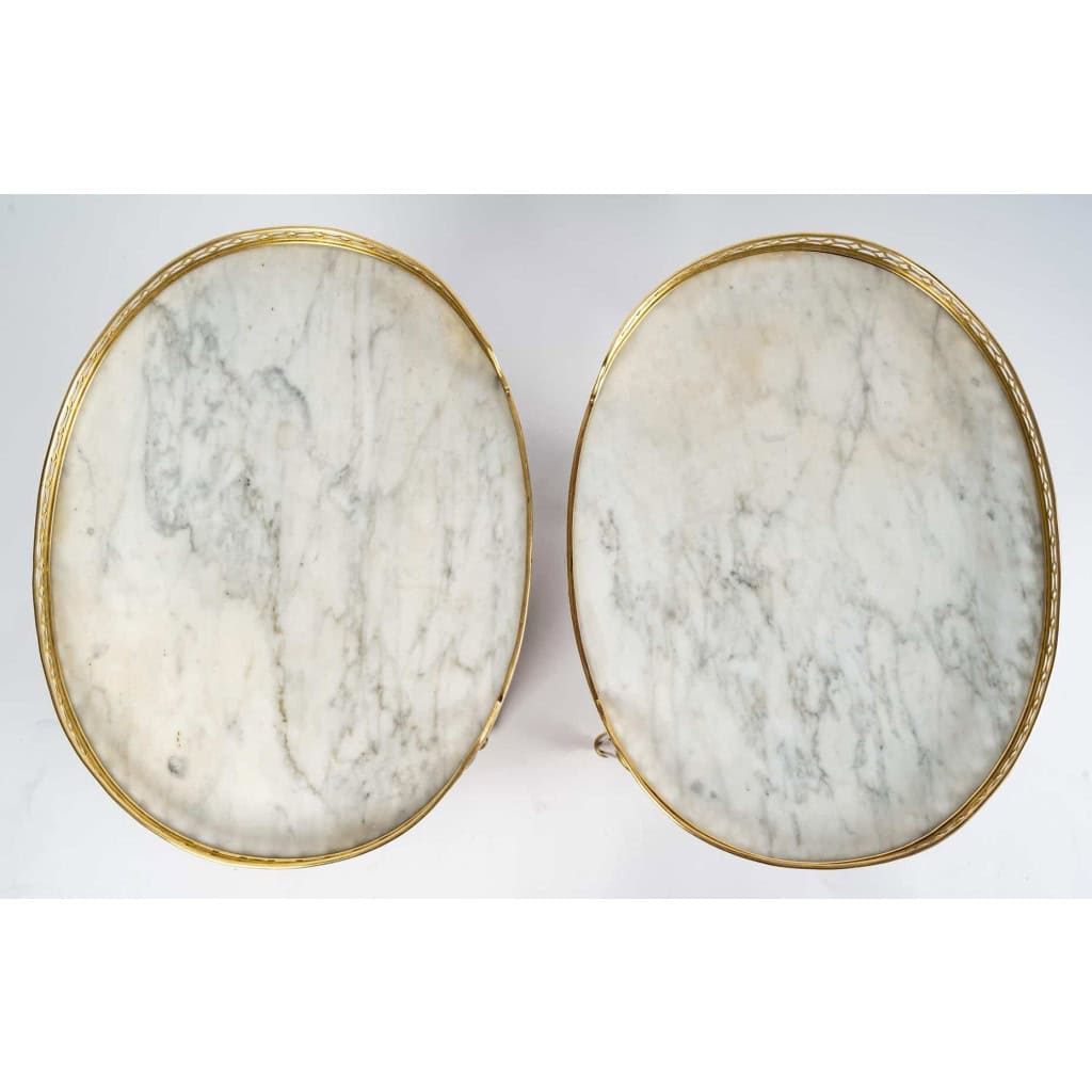 Paire de chevets de style Louis XVI. | Biron Paire de chevets de style Louis XVI.