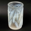 Vase « Laurier » verre opalescent de René LALIQUE | Biron Vase "Laurier" verre opalescent de René LALIQUE