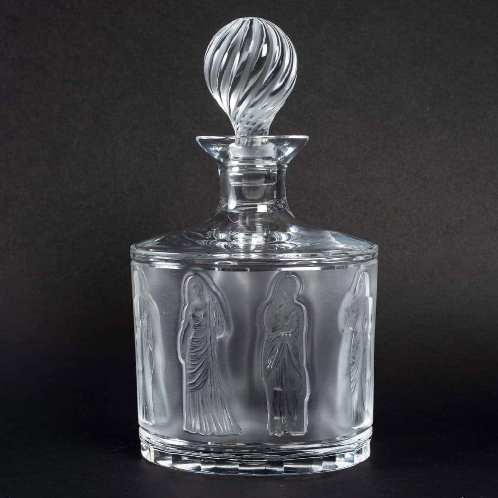 Lalique France, Carafe à Whisky Modèle « Femmes Antique » crée par Marc Lalique | Biron ||||||||