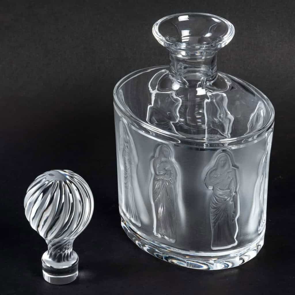 Lalique France, Carafe à Whisky Modèle « Femmes Antique » crée par Marc Lalique | Biron Lalique France, Carafe à Whisky Modèle "Femmes Antique" crée par Marc Lalique