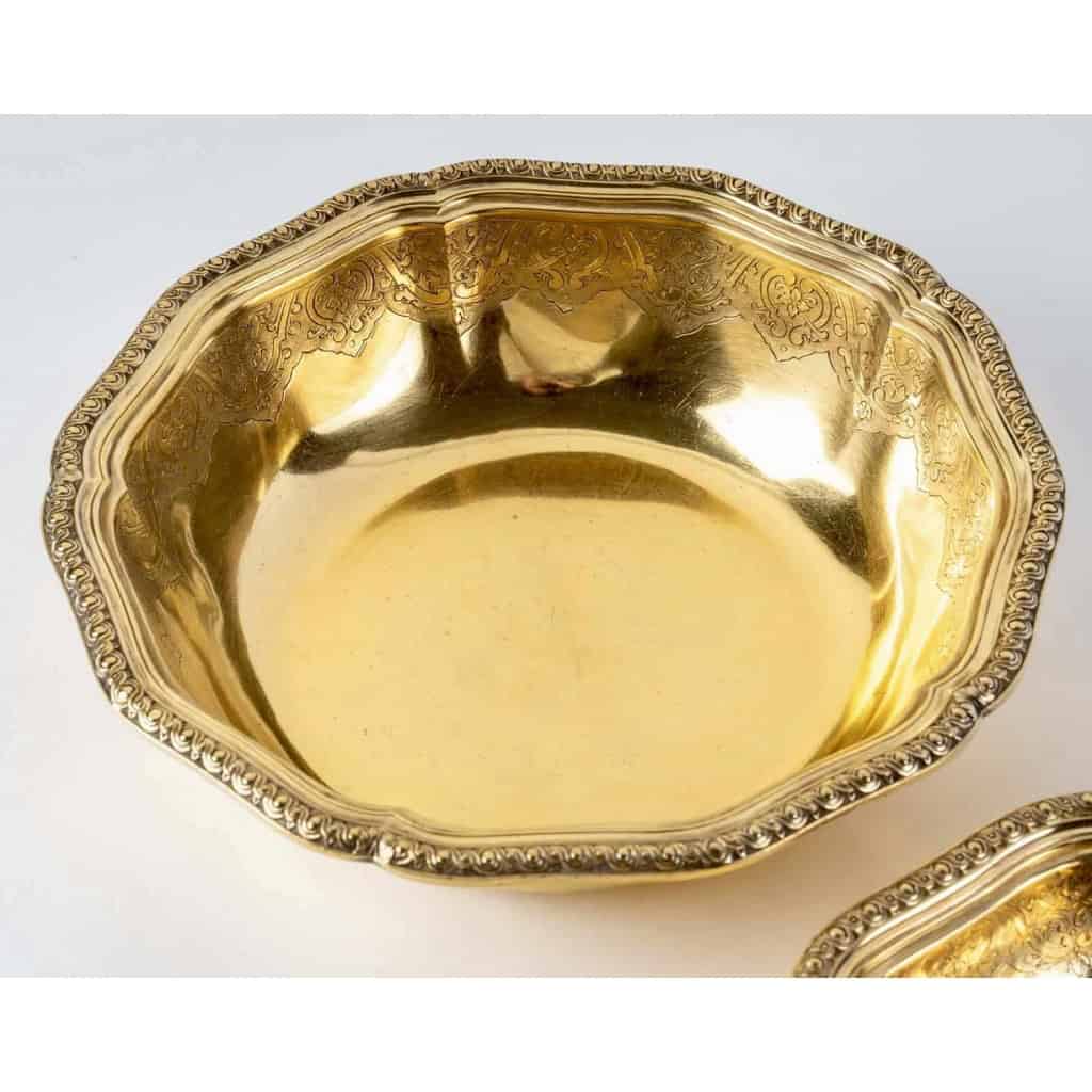 Suite de 7 plats de service "Elysée" en vermeil (argent massif plaqué or) de PUIFORCAT