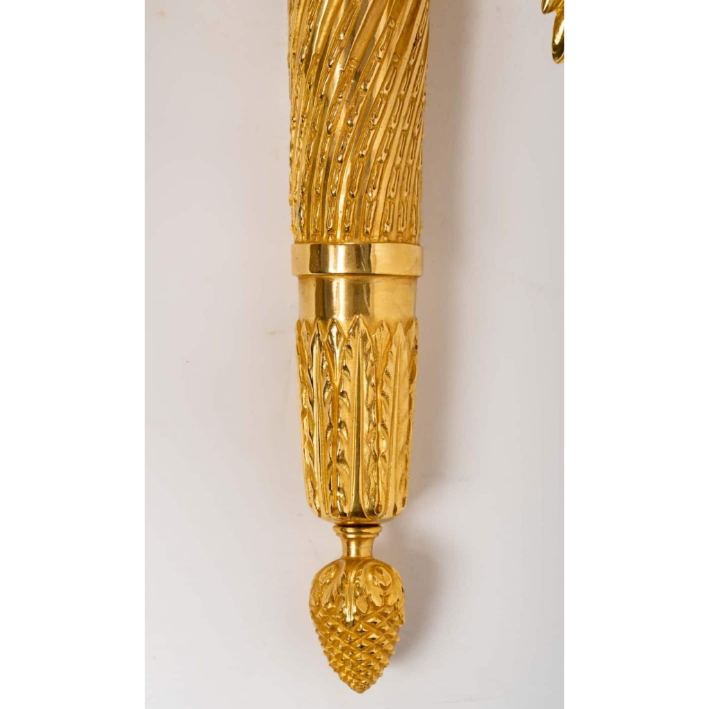 Paire de grandes appliques de style Louis XVI. | Biron Paire de grandes appliques de style Louis XVI.