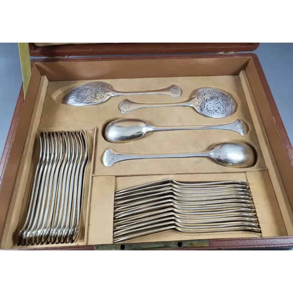 Ménagère 1922 argent massif et ébène de Jean E. PUIFORCAT – 129 Pièces | Biron Ménagère 1922 argent massif et ébène de Jean E. PUIFORCAT - 129 Pièces