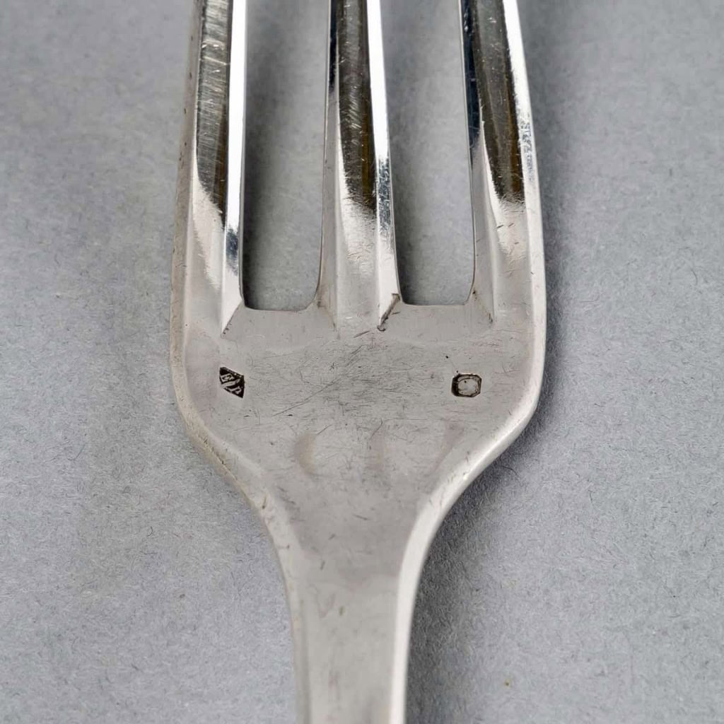 Ménagère 1922 argent massif et ébène de Jean E. PUIFORCAT – 129 Pièces | Biron Ménagère 1922 argent massif et ébène de Jean E. PUIFORCAT - 129 Pièces