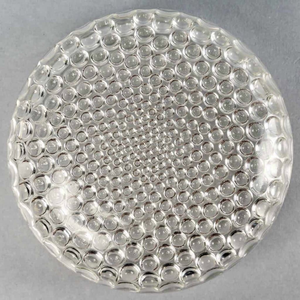Boîte « Nippon » verre blanc de René LALIQUE | Biron Boîte "Nippon" verre blanc de René LALIQUE