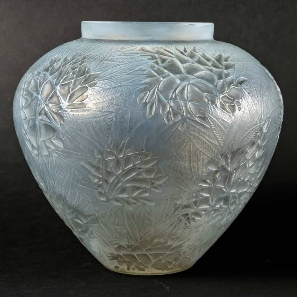 Vase « Estérel » verre opalescent double couche patiné gris de René LALIQUE | Biron |||||||