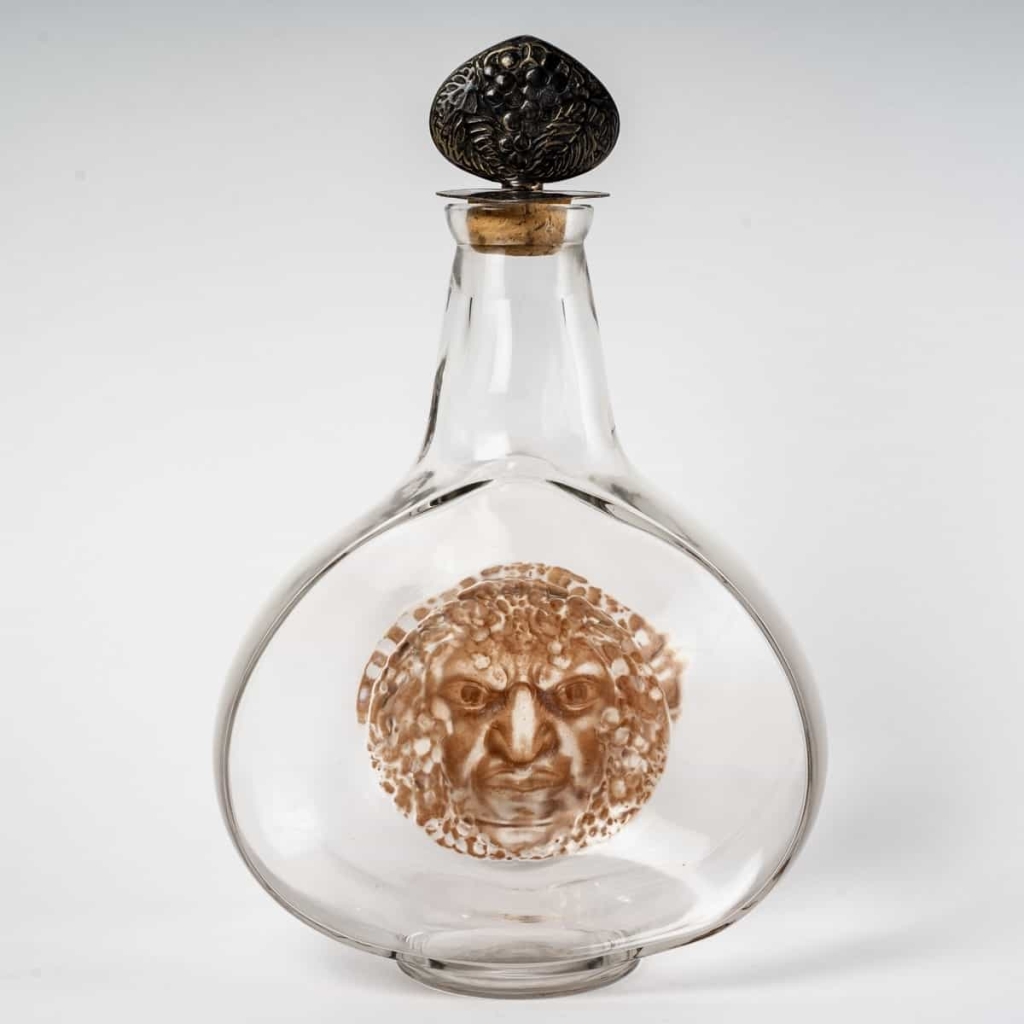 Carafe « Masques » verre blanc patiné sépia de René LALIQUE | Biron ||||||||