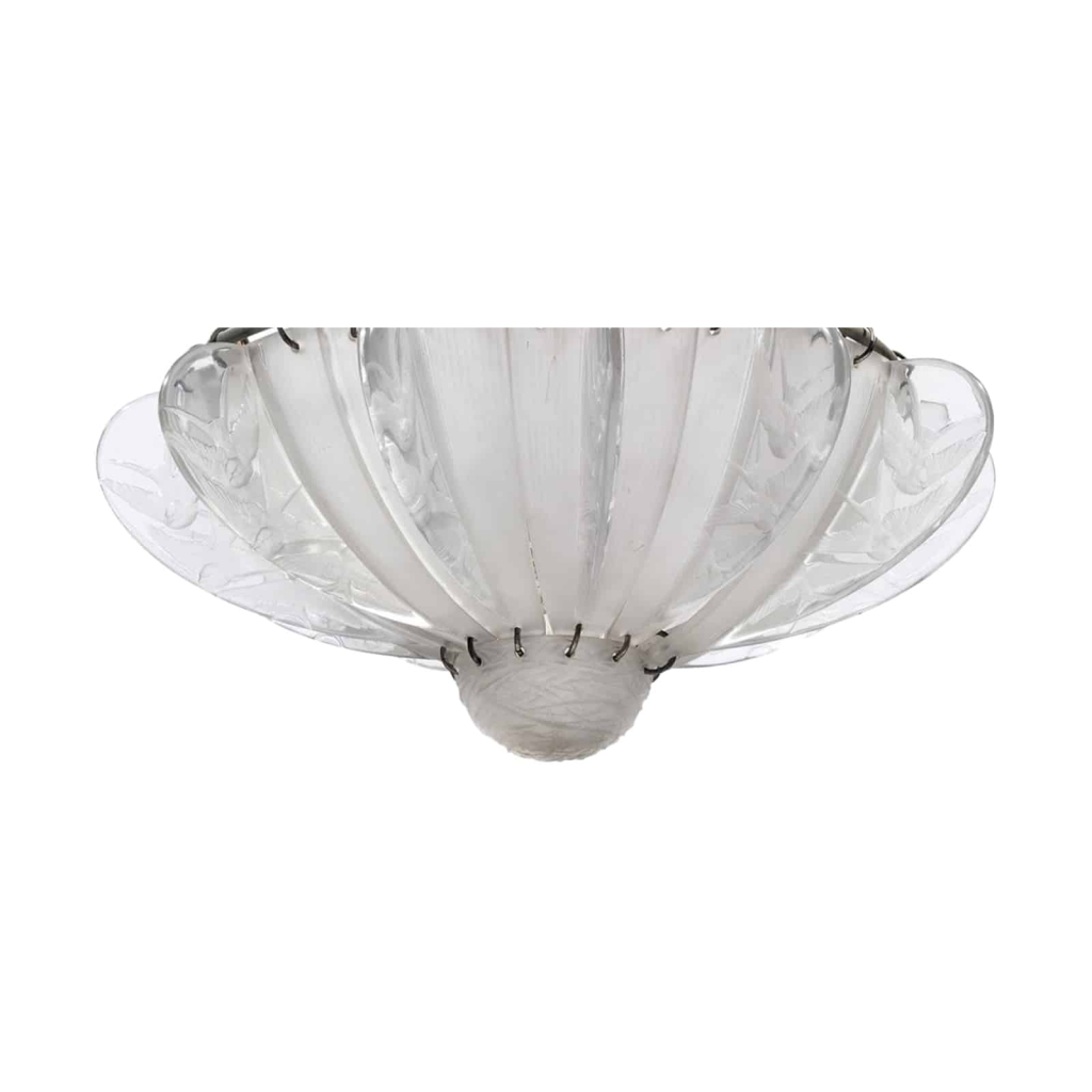 René Lalique (1860-1945) : Lustre Modèle « Hirondelles » | Biron René Lalique (1860-1945) : Lustre Modèle "Hirondelles"