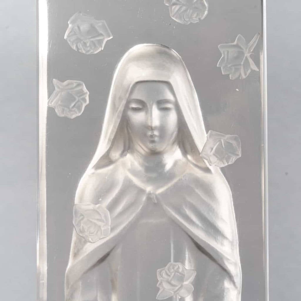 Statuette « Sainte Thérèse de l’Enfant Jésus » verre blanc de René LALIQUE | Biron Statuette "Sainte Thérèse de l'Enfant Jésus" verre blanc de René LALIQUE