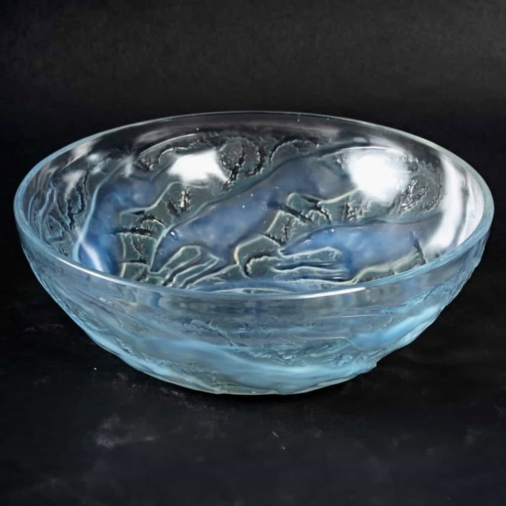 Coupe « Chiens » verre opalescent patiné bleu de René LALIQUE | Biron |||||||