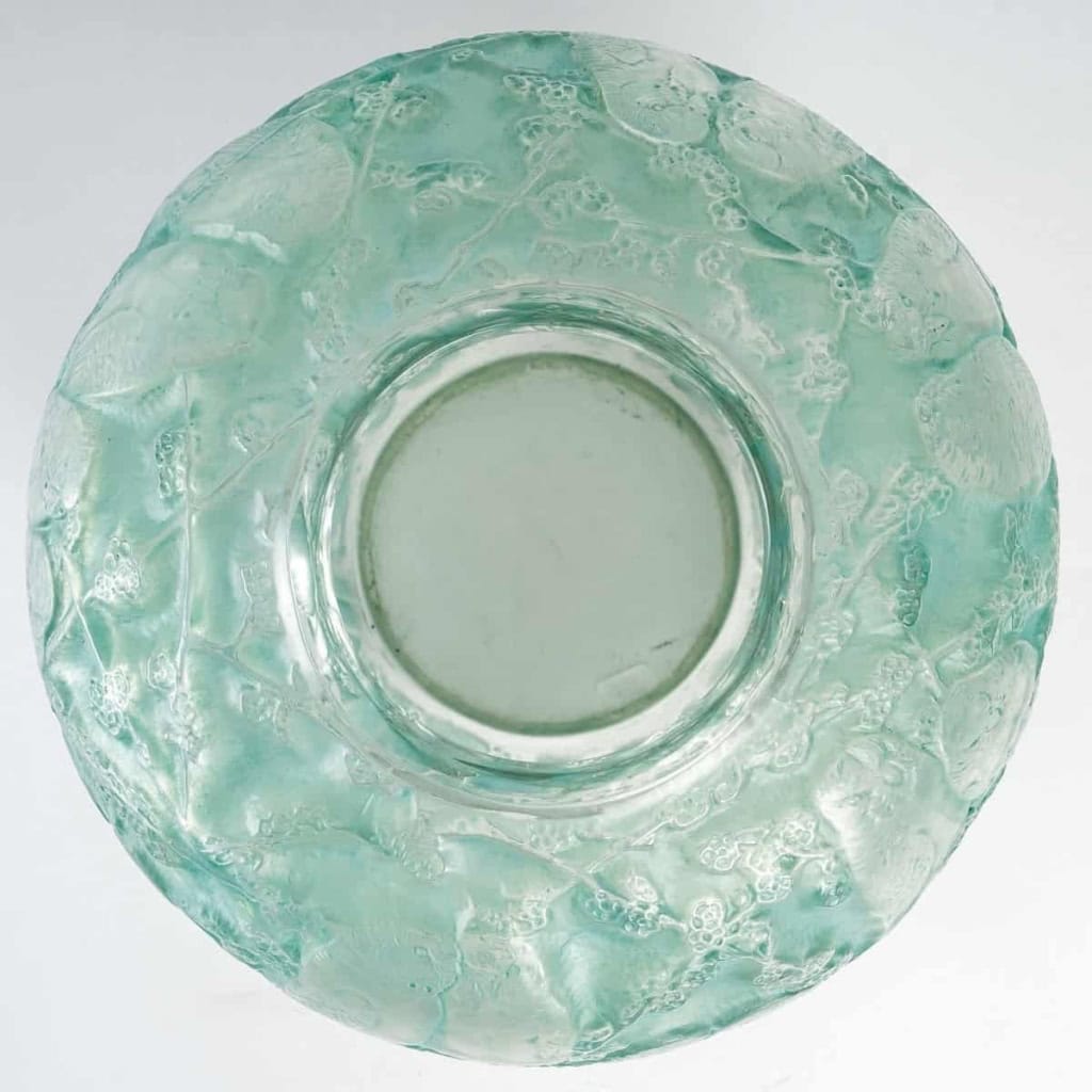 Vase « Perruches » verre blanc patiné bleu vert de René LALIQUE | Biron Vase "Perruches" verre blanc patiné bleu vert de René LALIQUE