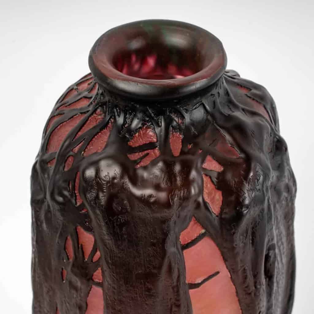 Vase verre multicouche dégagé à l’acide rose et brun de DAUM NANCY | Biron Vase verre multicouche dégagé à l'acide rose et brun de DAUM NANCY
