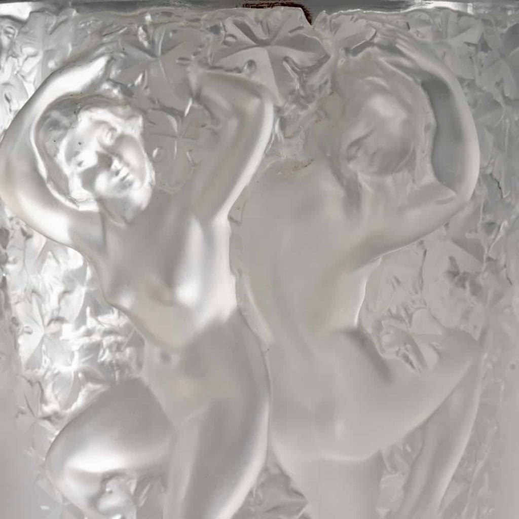 Vase Seau à Champagne « Ganymède » en cristal blanc de LALIQUE FRANCE | Biron Vase Seau à Champagne "Ganymède" en cristal blanc de LALIQUE FRANCE