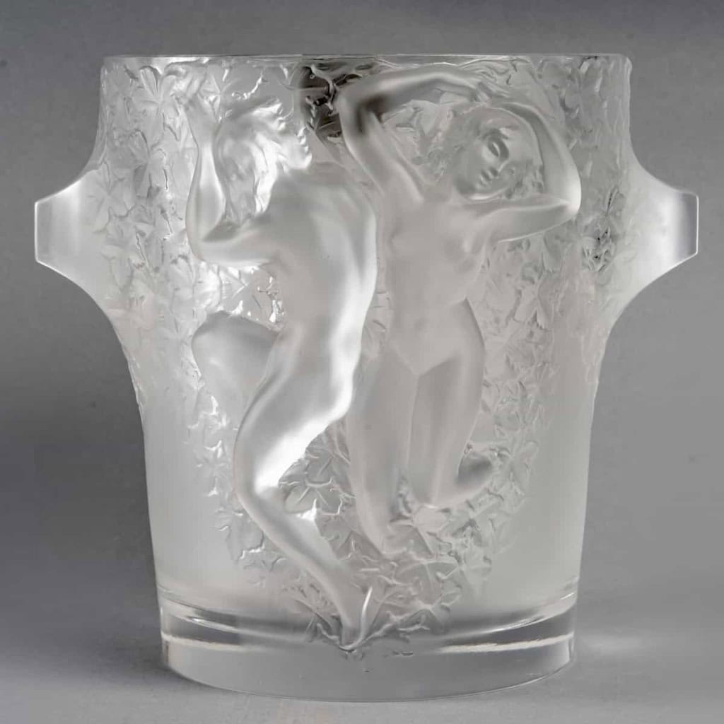 Vase Seau à Champagne « Ganymède » en cristal blanc de LALIQUE FRANCE | Biron Vase Seau à Champagne "Ganymède" en cristal blanc de LALIQUE FRANCE