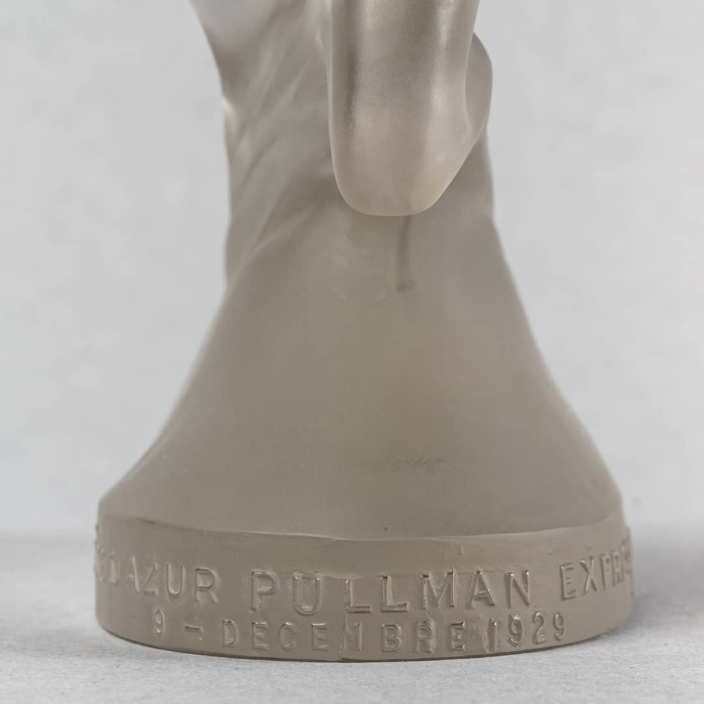 Statuette Commémorative « Côte d’Azur Pullman Express » verre blanc de René LALIQUE | Biron Statuette Commémorative "Côte d'Azur Pullman Express" verre blanc de René LALIQUE